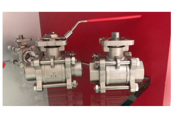 stainless steel CF8M body ball valve PN64